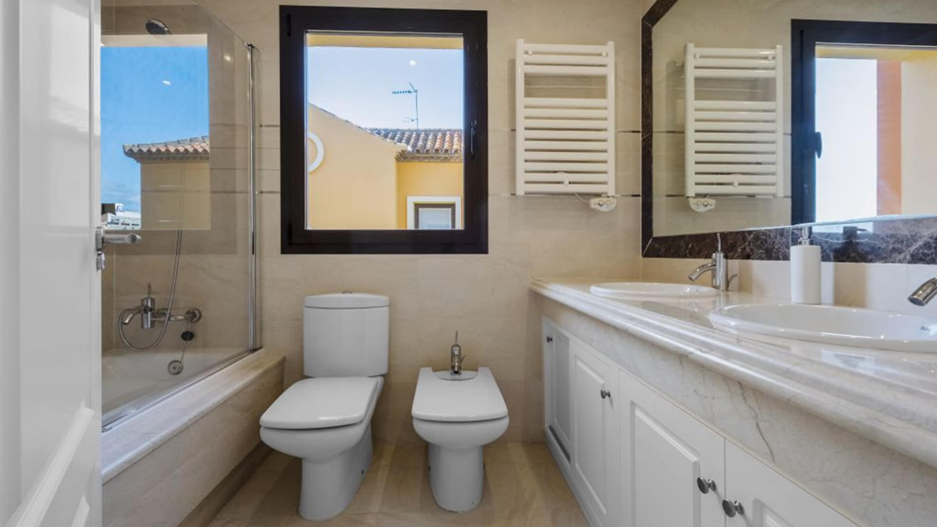 Azata Golf Villas - Villa For Sale - Estepona