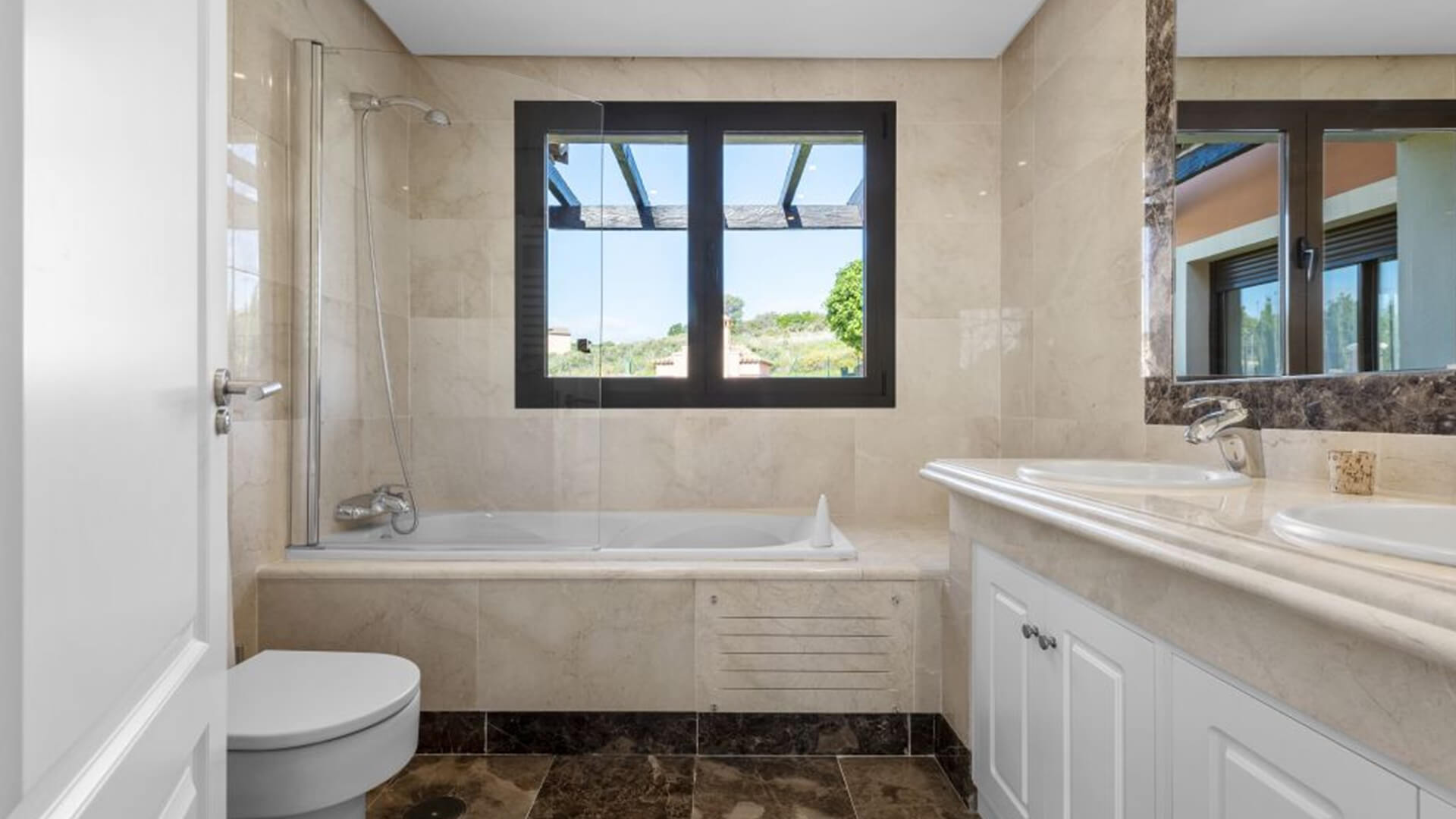 Azata Golf Villas - Villa For Sale - Estepona
